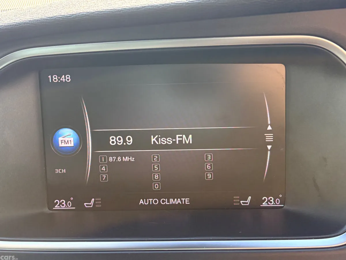 Volvo V40 Hatchback, Diesel, 2019, Black
