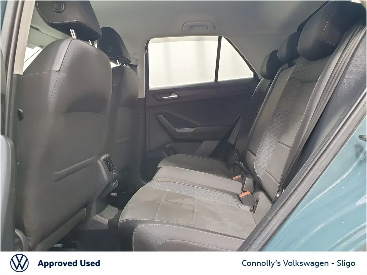 Volkswagen T-Roc SUV, Diesel, 2023, Blue