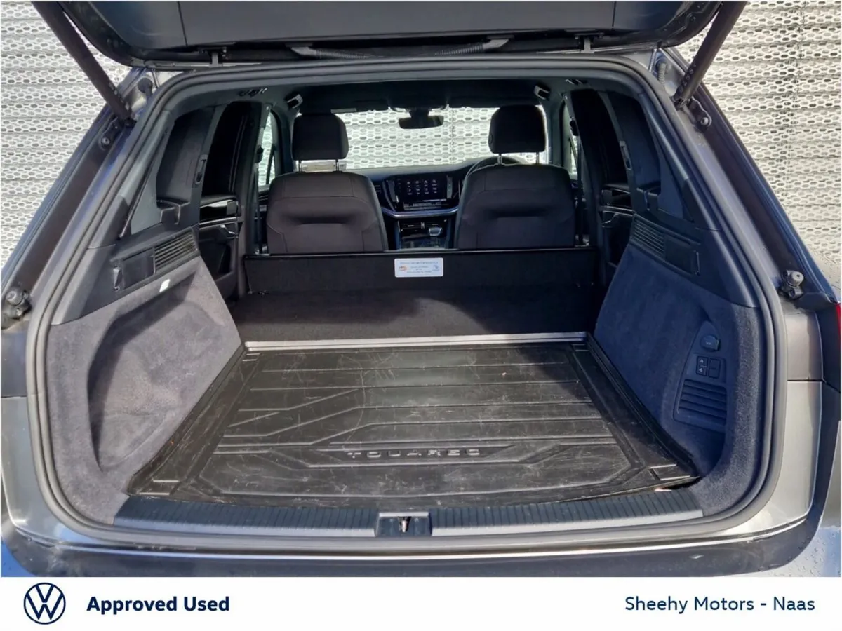 Volkswagen Touareg SUV, Diesel, 2023, Grey