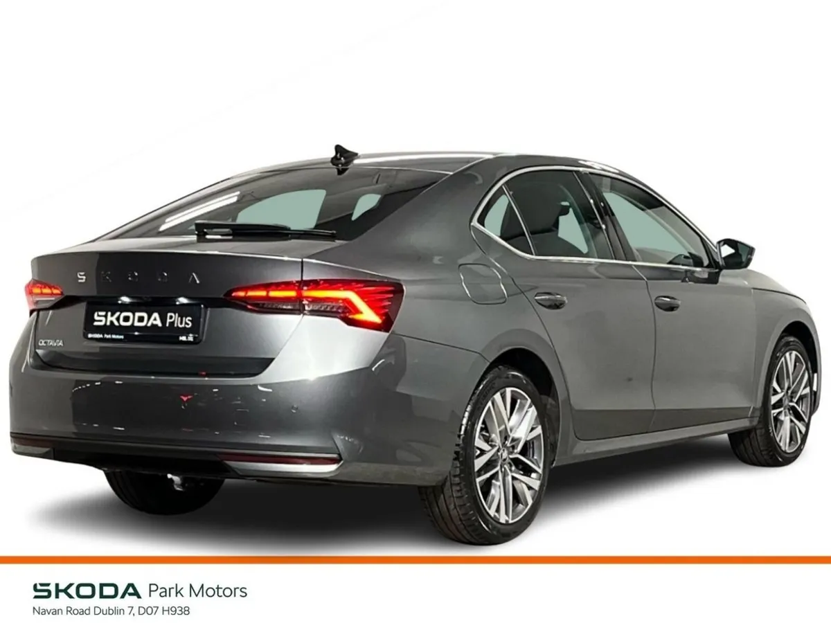 Skoda Octavia Saloon, Petrol, 2026, Grey