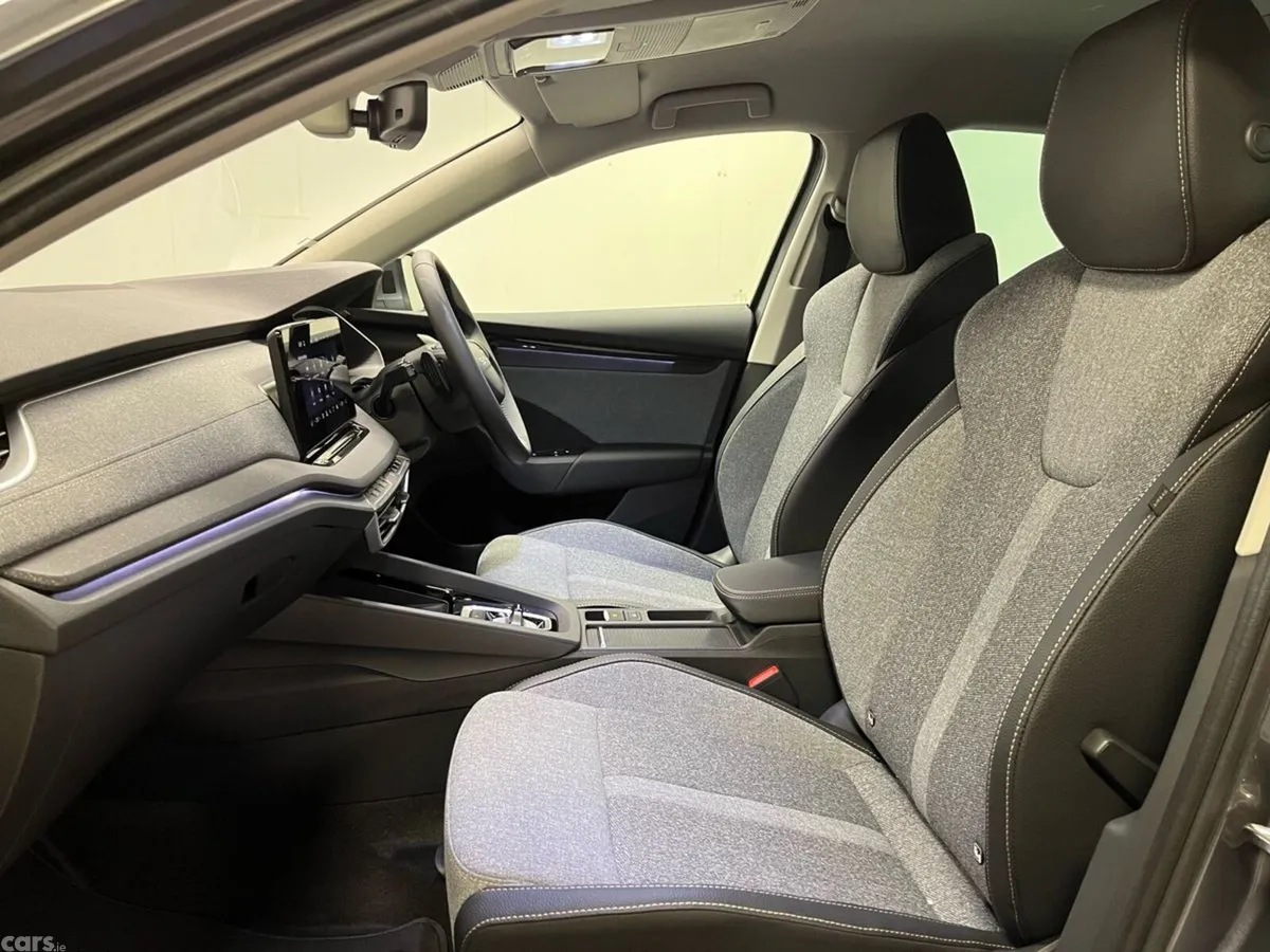 Skoda Octavia Saloon, Petrol, 2026, Grey