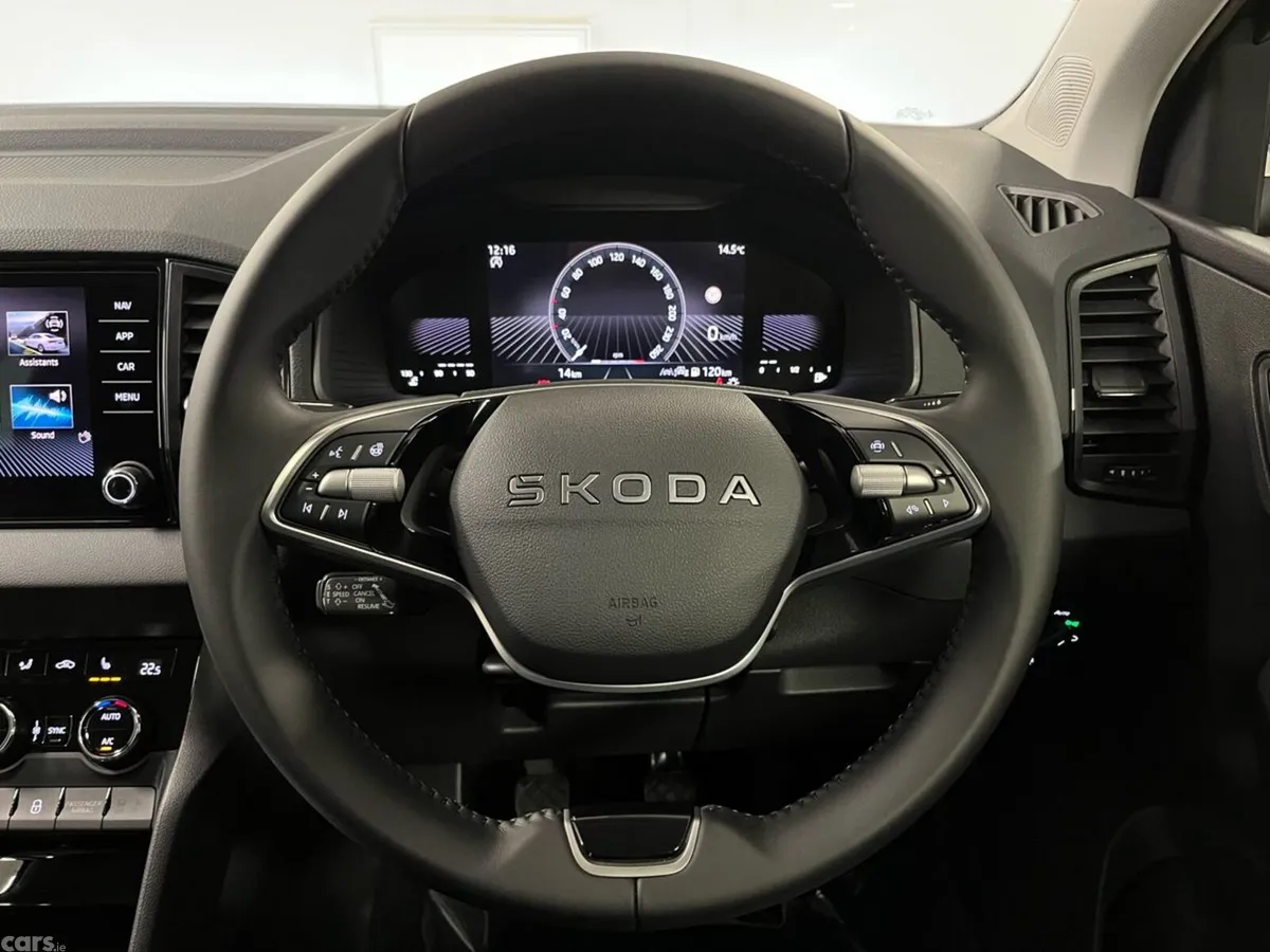 Skoda Karoq SUV, Petrol, 2026, Black
