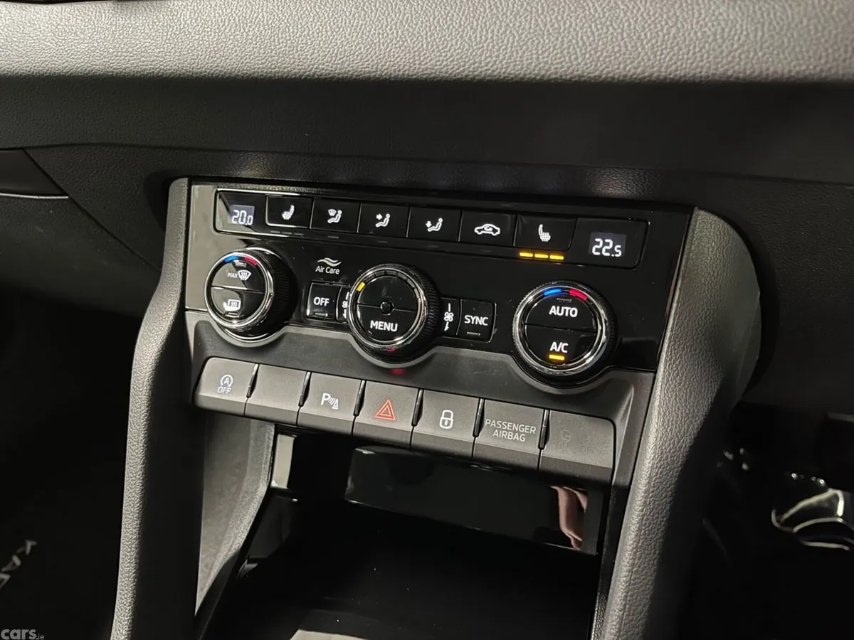 Skoda Karoq SUV, Petrol, 2026, Black