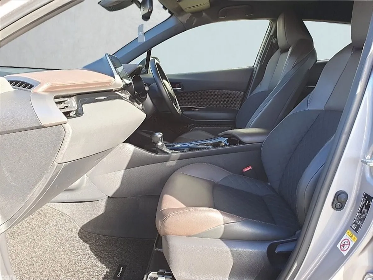 Toyota C-HR SUV, Petrol Hybrid, 2018, Silver