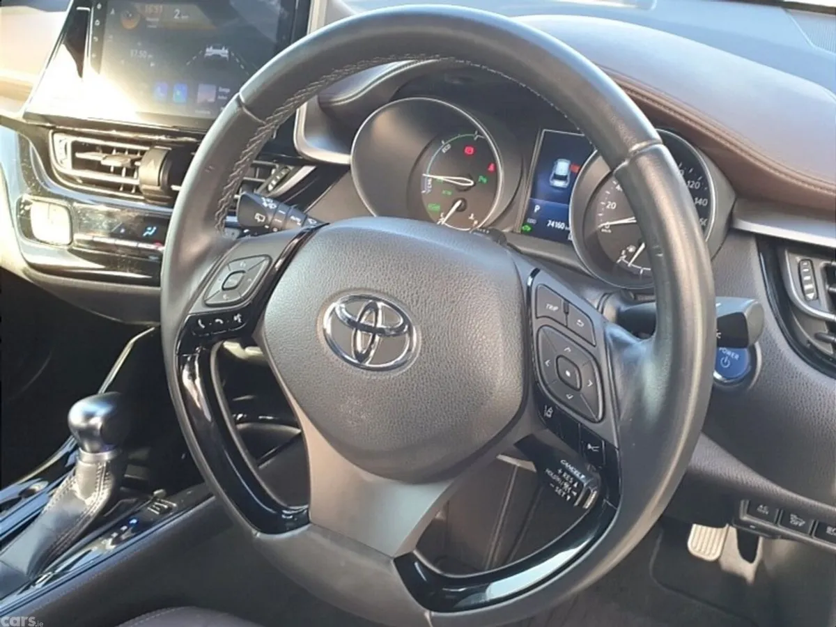 Toyota C-HR SUV, Petrol Hybrid, 2018, Silver