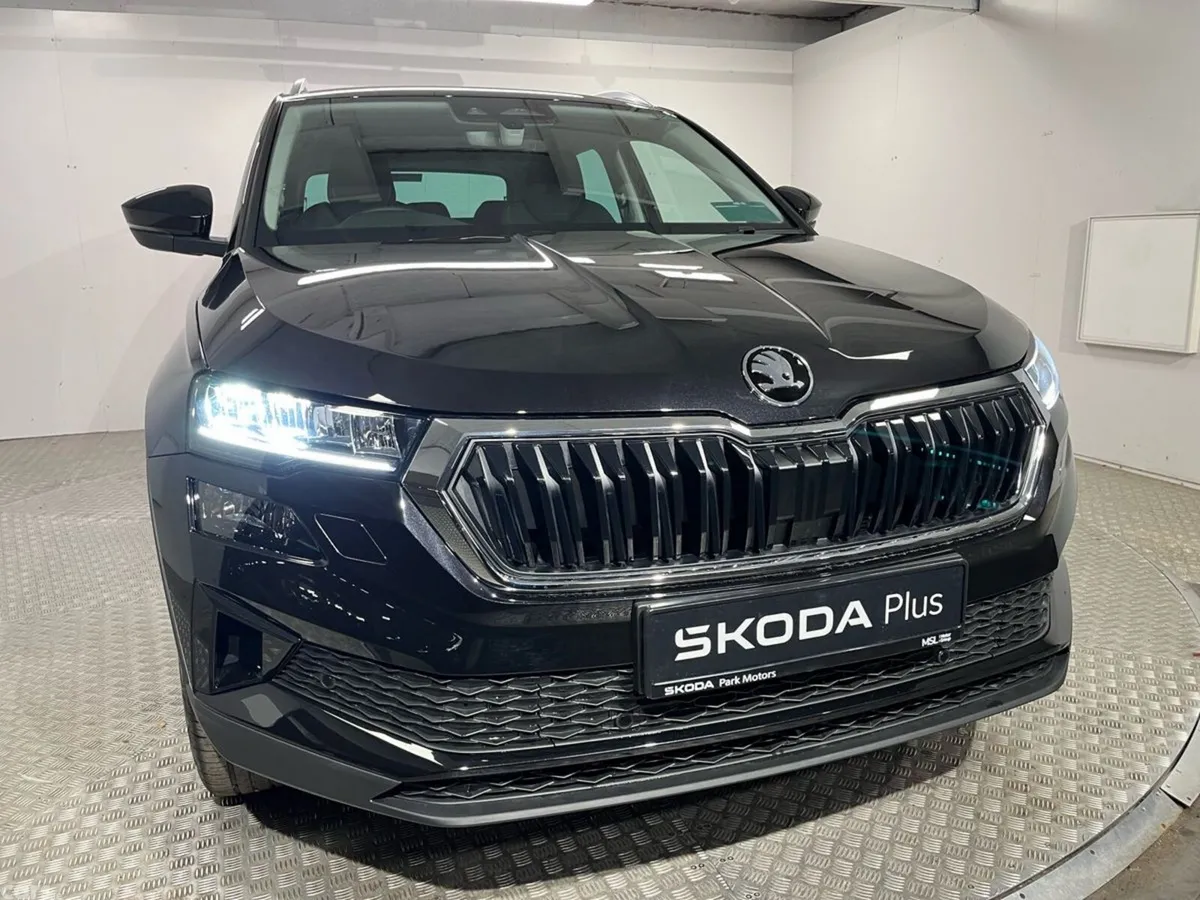 Skoda Karoq SUV, Petrol, 2026, Black