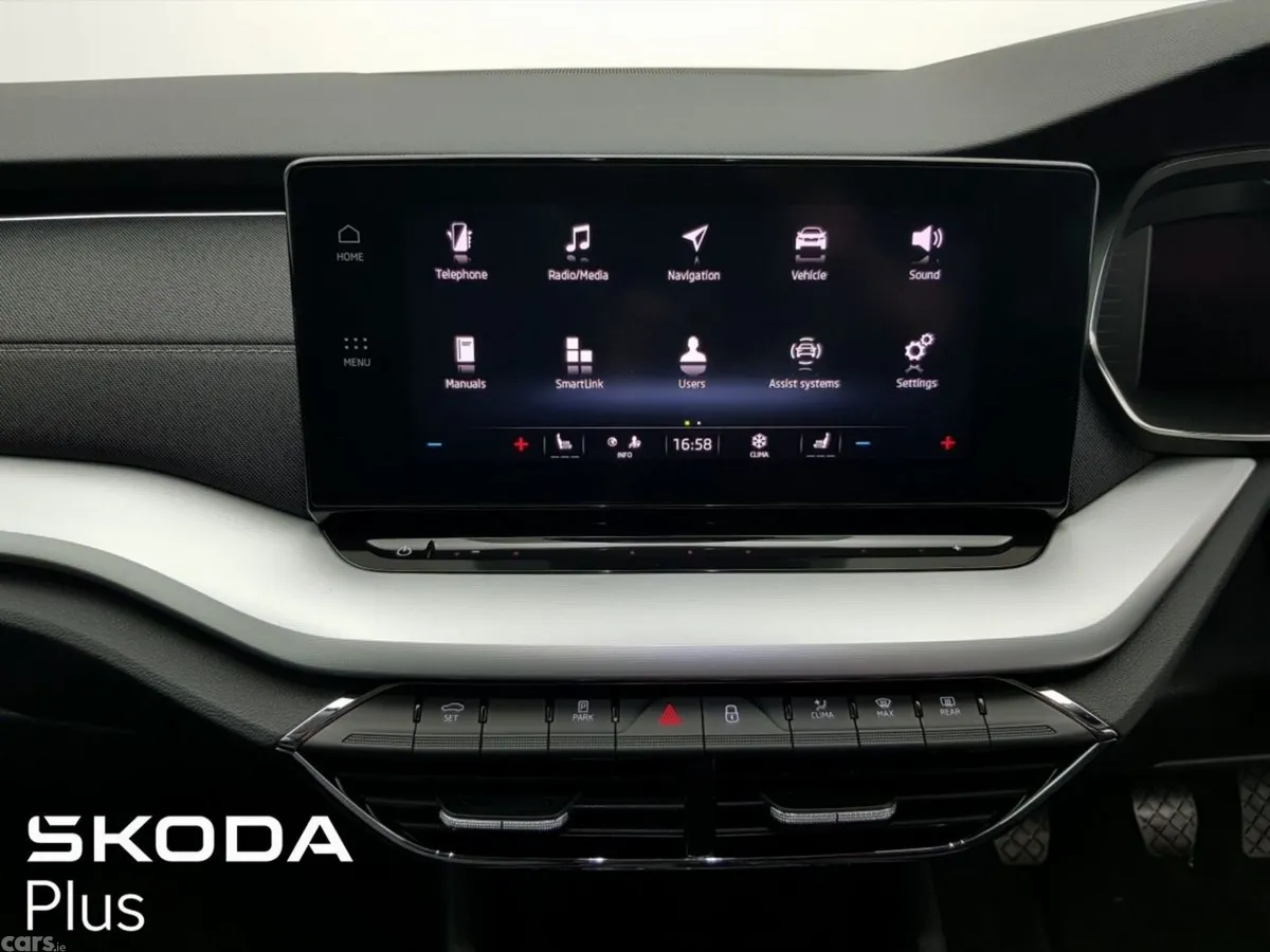 Skoda Octavia Saloon, Petrol, 2024, Silver