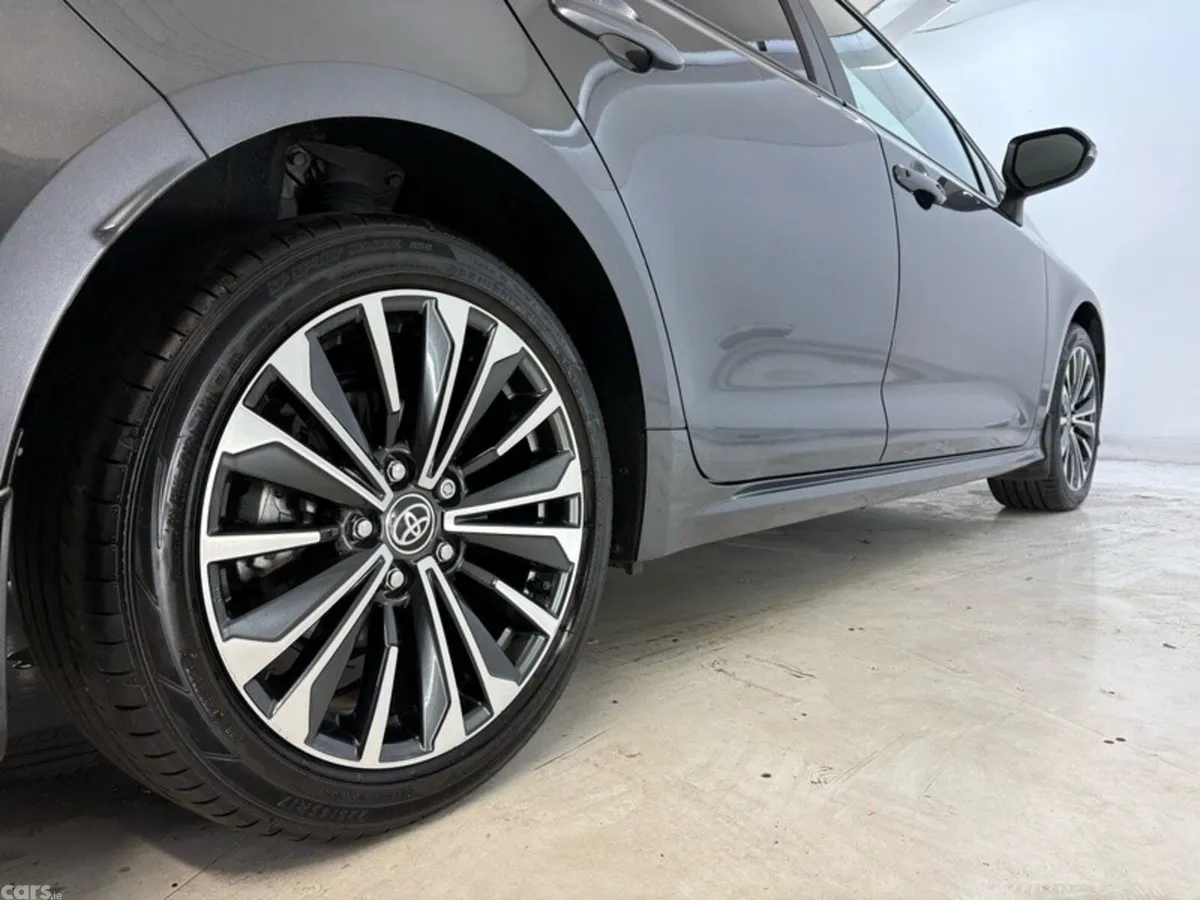 Toyota Corolla Saloon, Petrol Hybrid, 2025, Grey