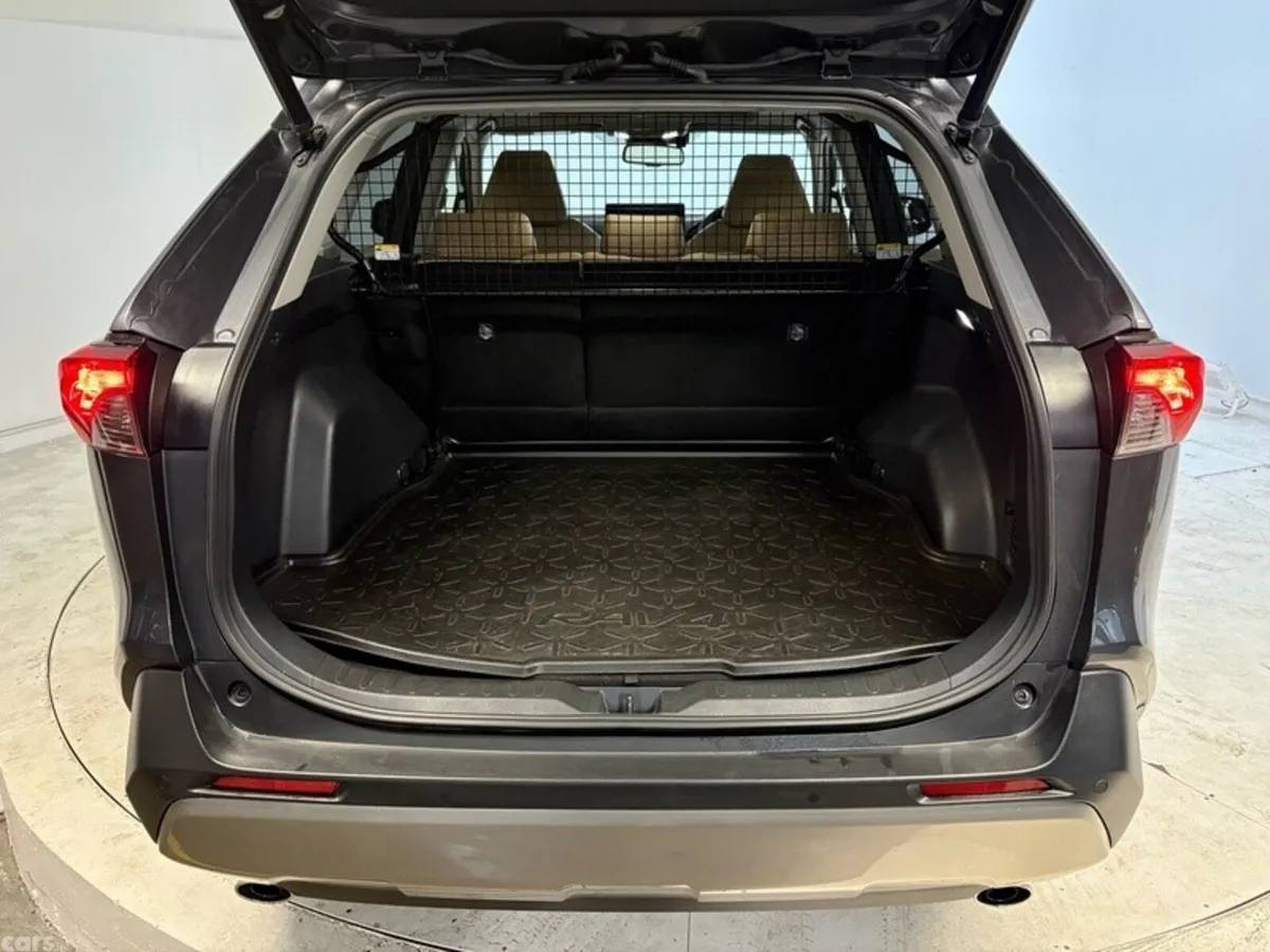Toyota RAV4 SUV, Petrol Hybrid, 2023, Grey