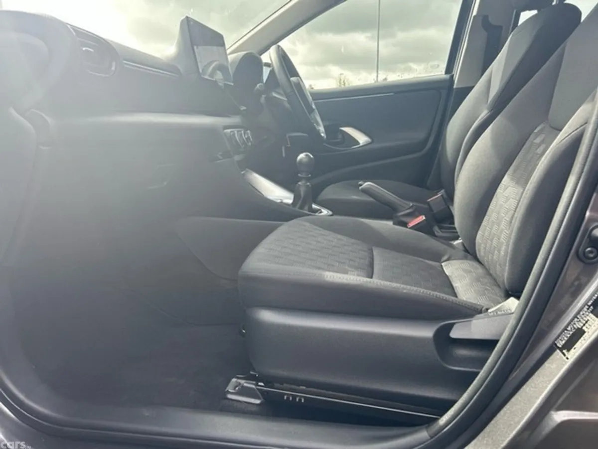 Toyota Yaris Hatchback, Petrol, 2024, Grey