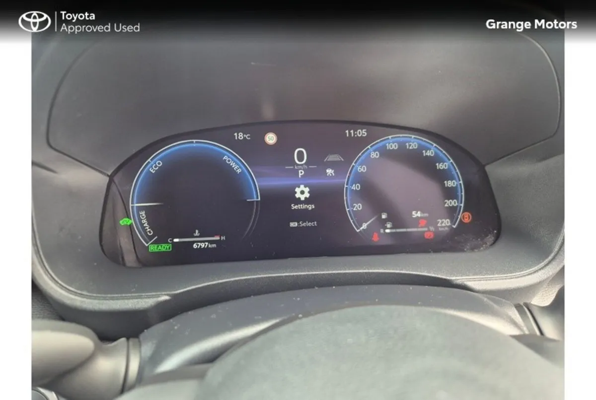 Toyota Yaris Cross Hatchback, Petrol Hybrid, 2025, Silver