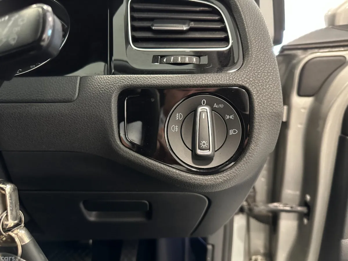 Volkswagen Golf Hatchback, Petrol, 2013, Silver