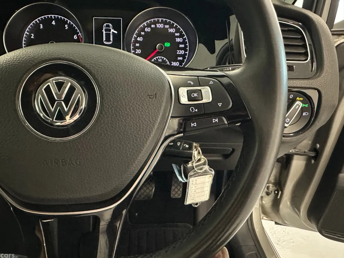 Volkswagen Golf Hatchback, Petrol, 2013, Silver
