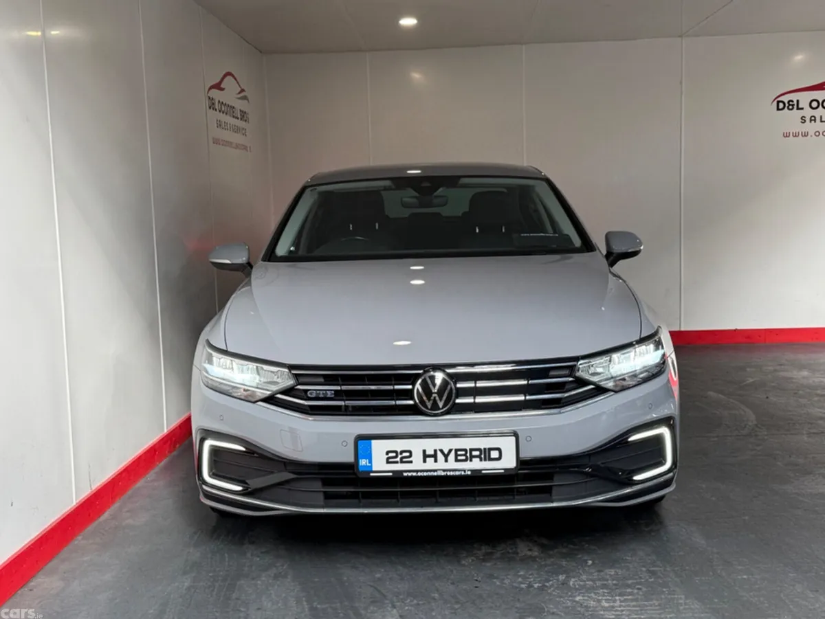 Volkswagen Passat Saloon, Petrol Hybrid, 2022, Grey