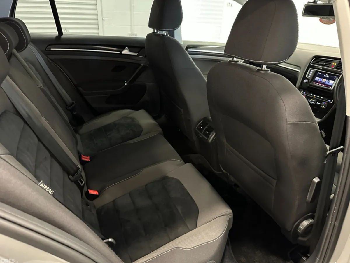 Volkswagen Golf Hatchback, Petrol, 2013, Silver