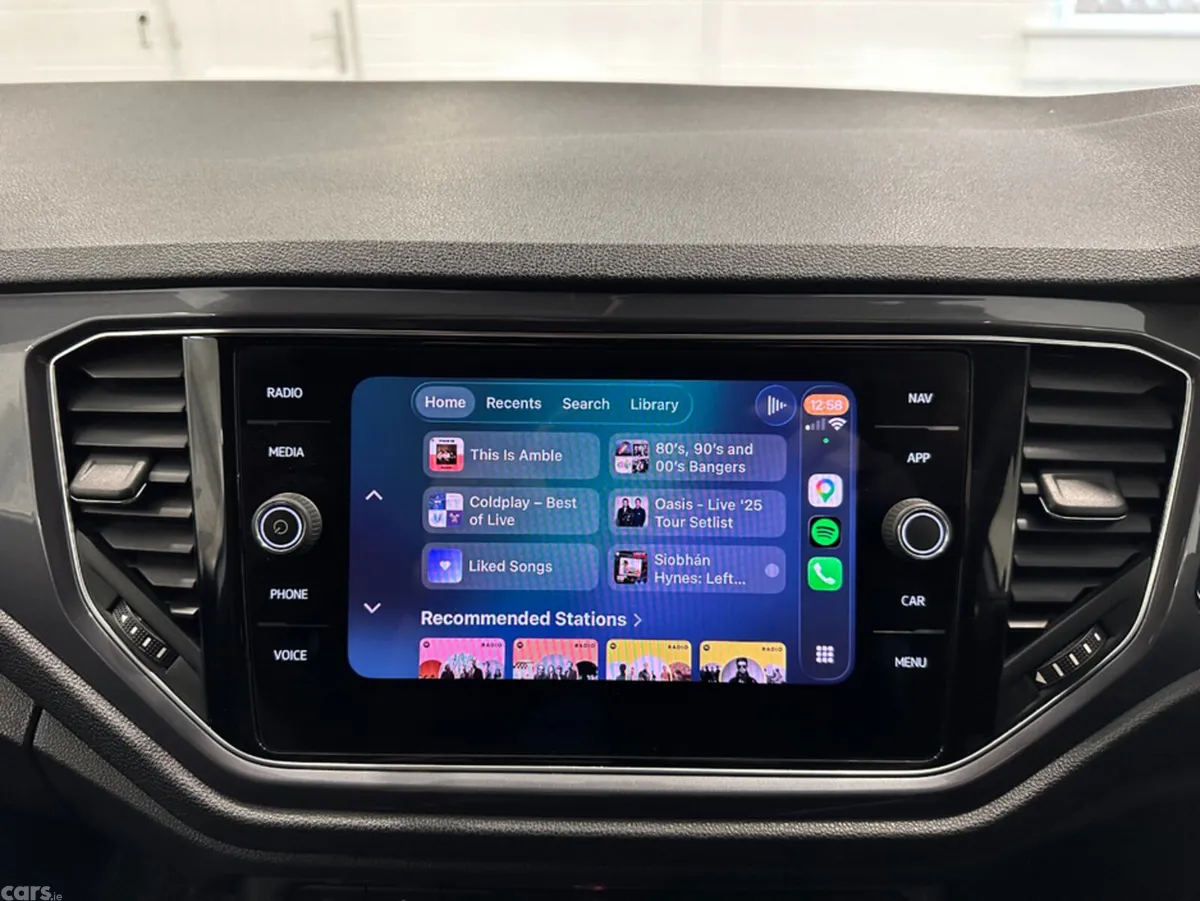 Volkswagen T-Roc SUV, Diesel, 2021, White