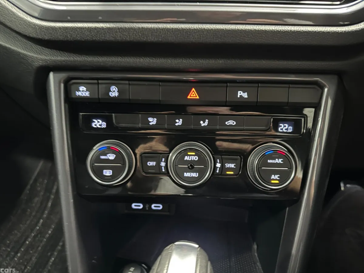 Volkswagen T-Roc SUV, Diesel, 2021, White