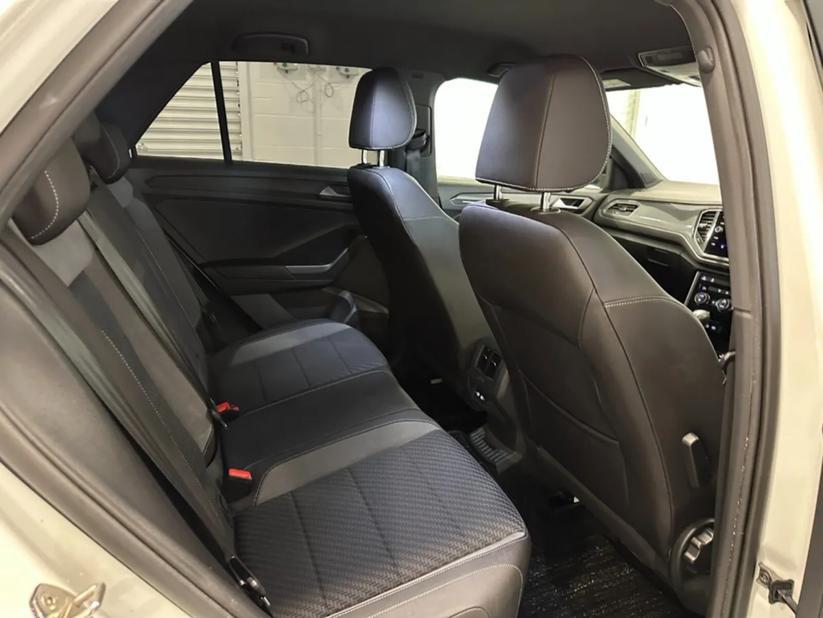 Volkswagen T-Roc SUV, Diesel, 2021, White