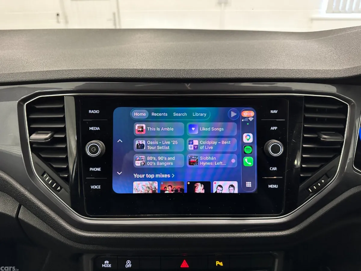 Volkswagen T-Roc Hatchback, Diesel, 2021, White
