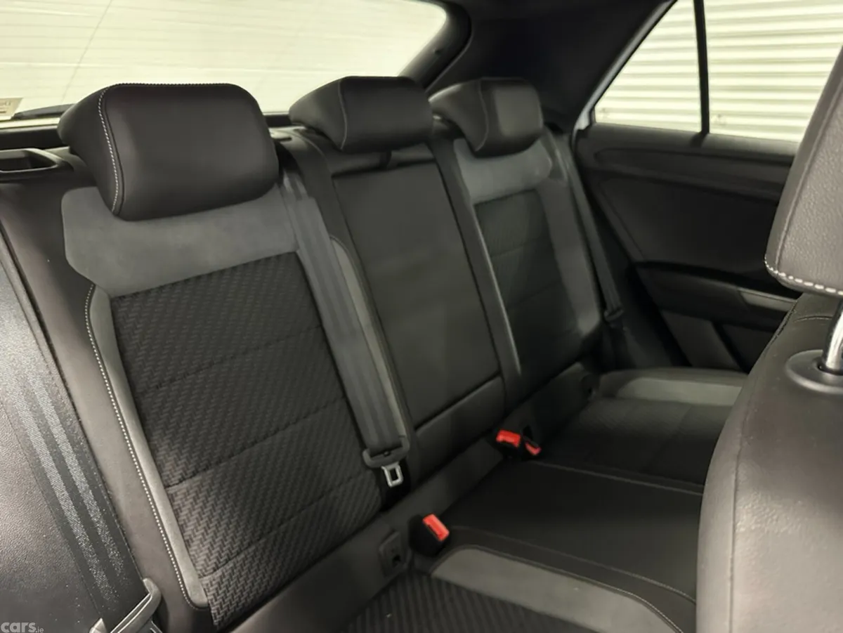 Volkswagen T-Roc Hatchback, Diesel, 2021, White