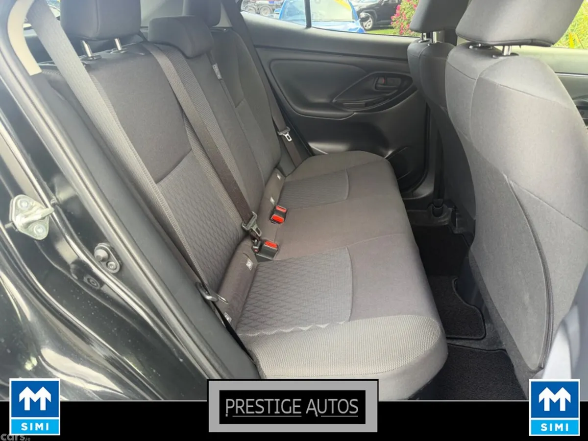 Toyota Yaris Cross SUV, Petrol Hybrid, 2020, Black