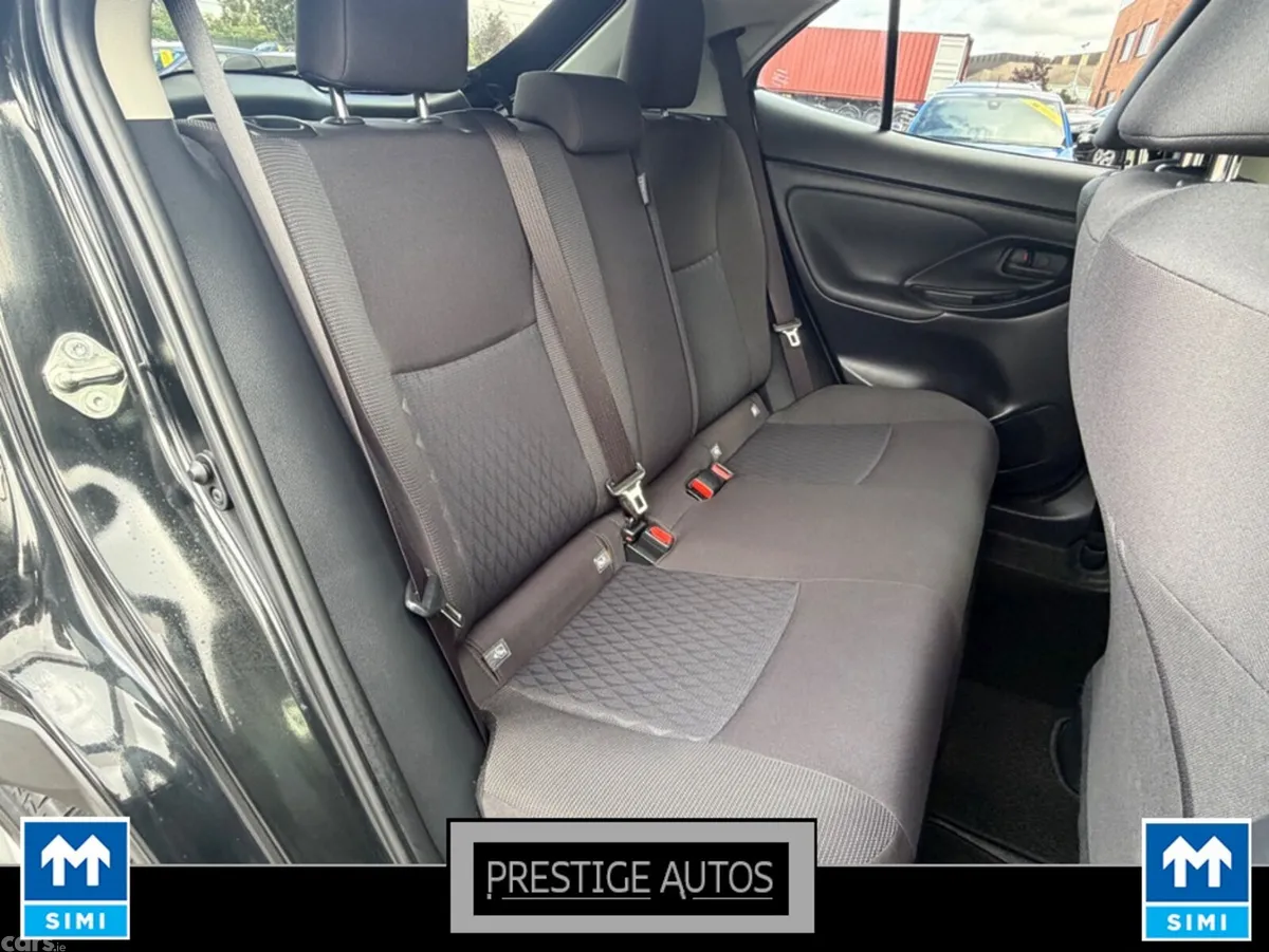 Toyota Yaris Cross SUV, Petrol Hybrid, 2020, Black