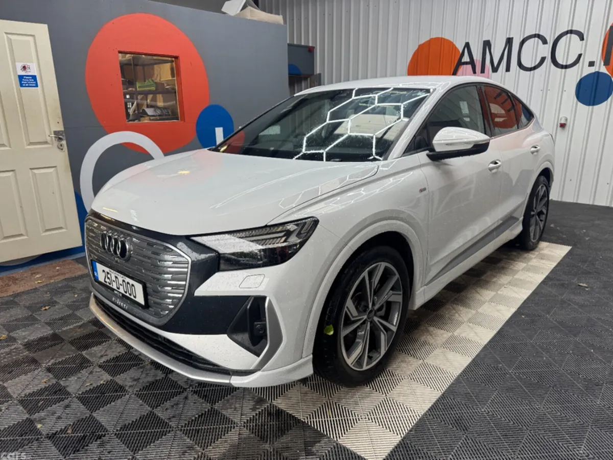 Audi Q4 e-tron SUV, Electric, 2025, White