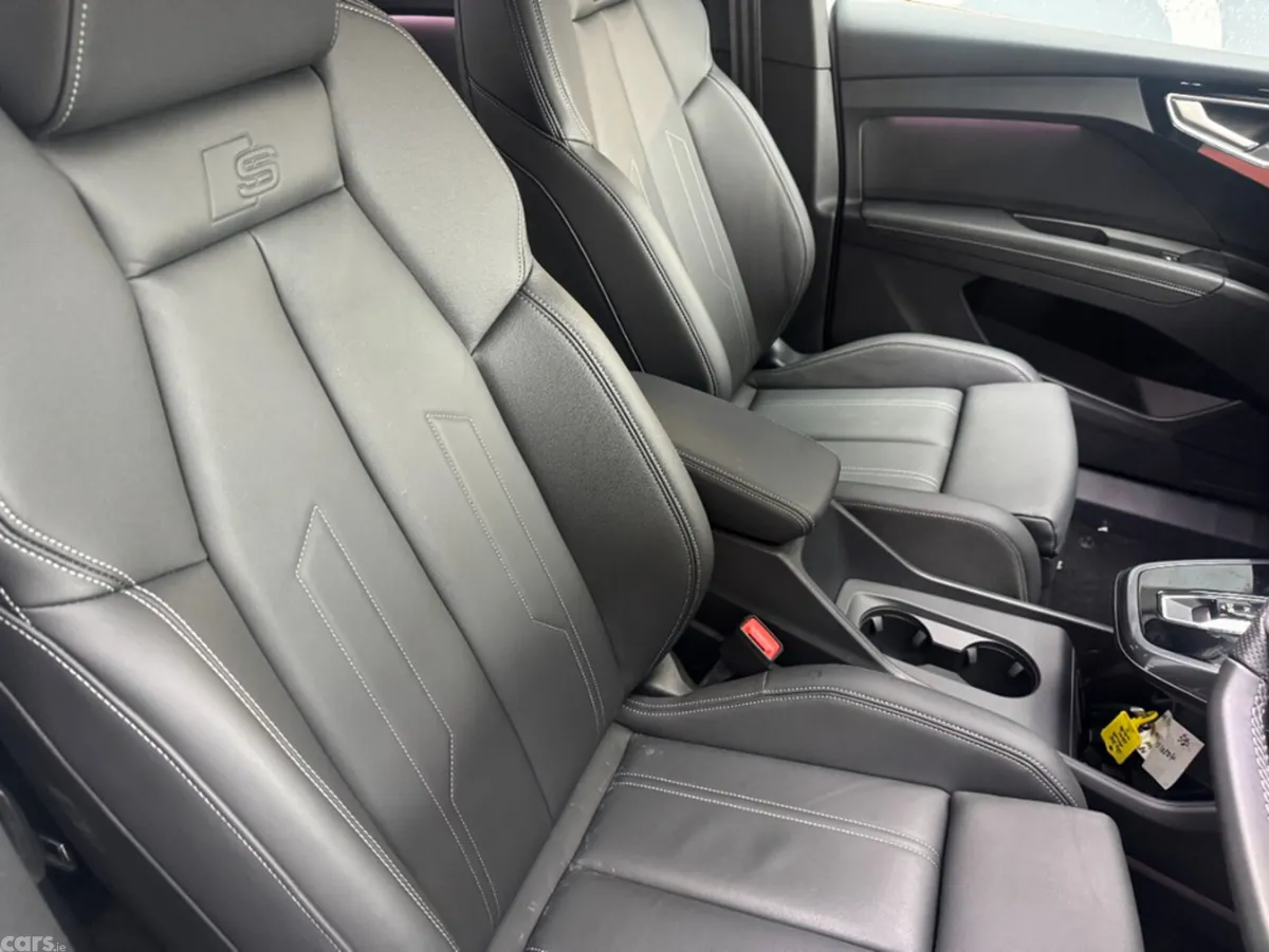 Audi Q4 e-tron SUV, Electric, 2025, White