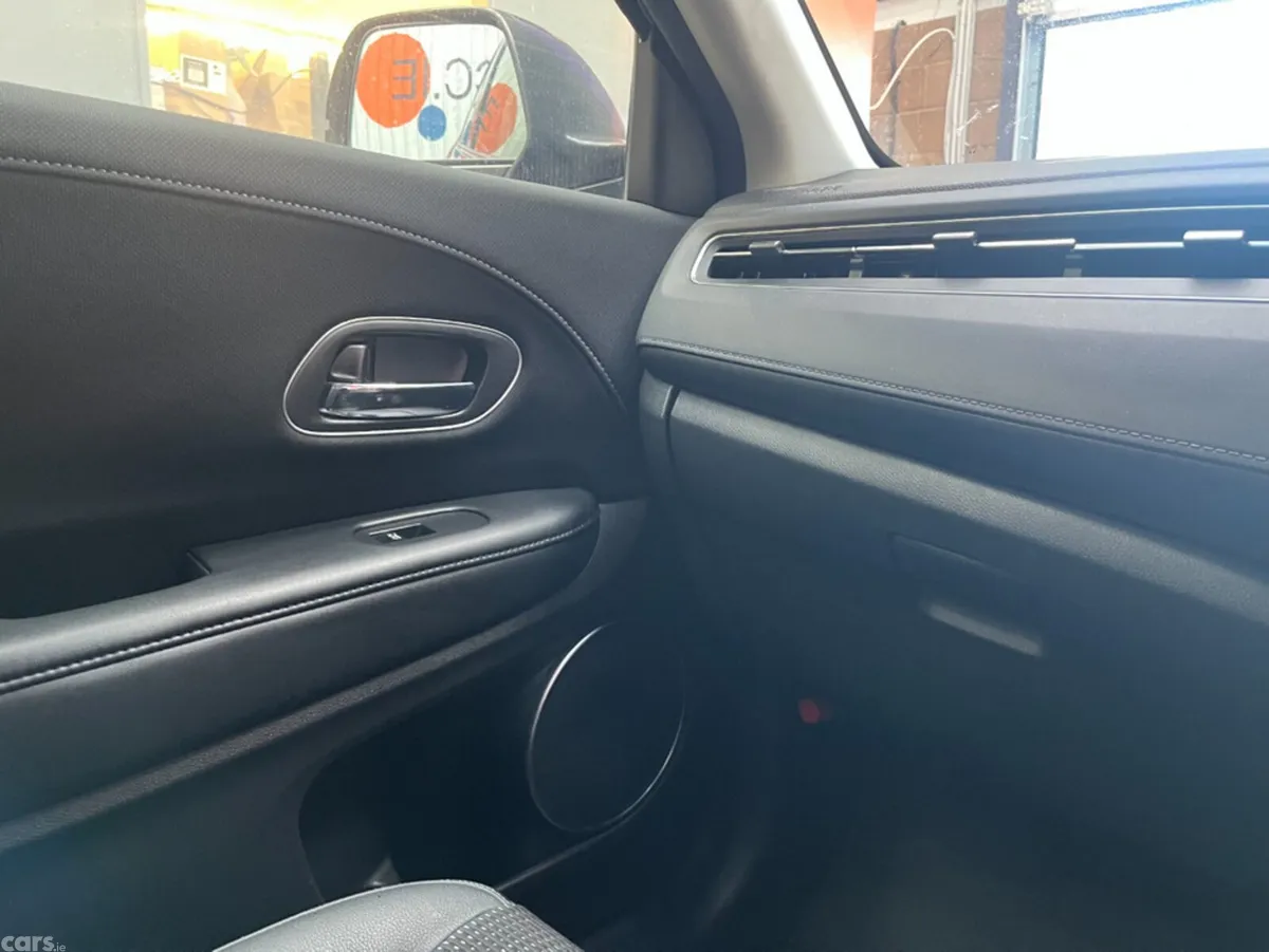Honda Vezel SUV, Petrol Hybrid, 2017, Blue