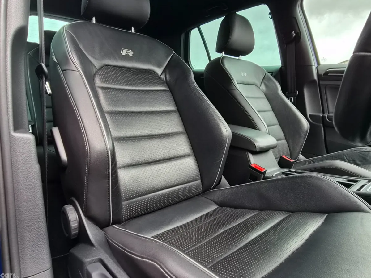 Volkswagen Golf Hatchback, Petrol, 2020, Blue