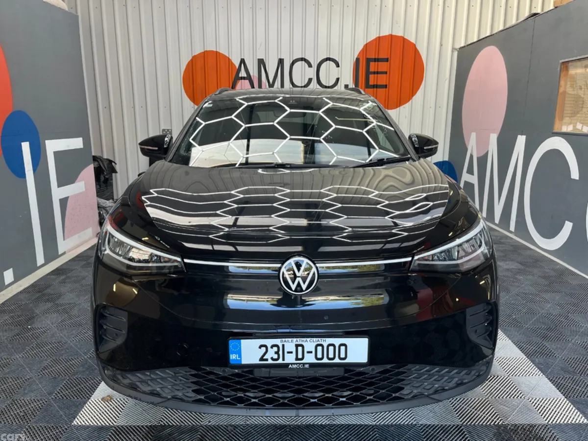Volkswagen ID.4 SUV, Electric, 2023, Black