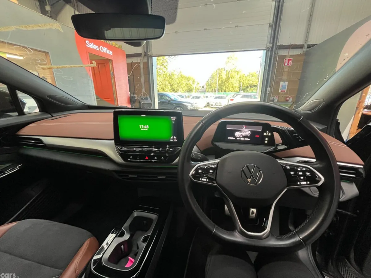 Volkswagen ID.4 SUV, Electric, 2023, Black