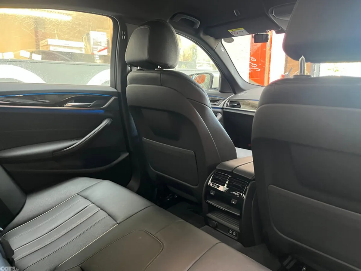 BMW 5-Series Saloon, Unknown, 2021, White