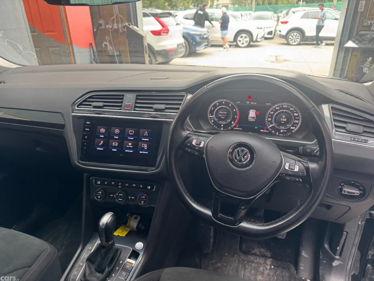 Volkswagen Tiguan SUV, Petrol, 2018, Black