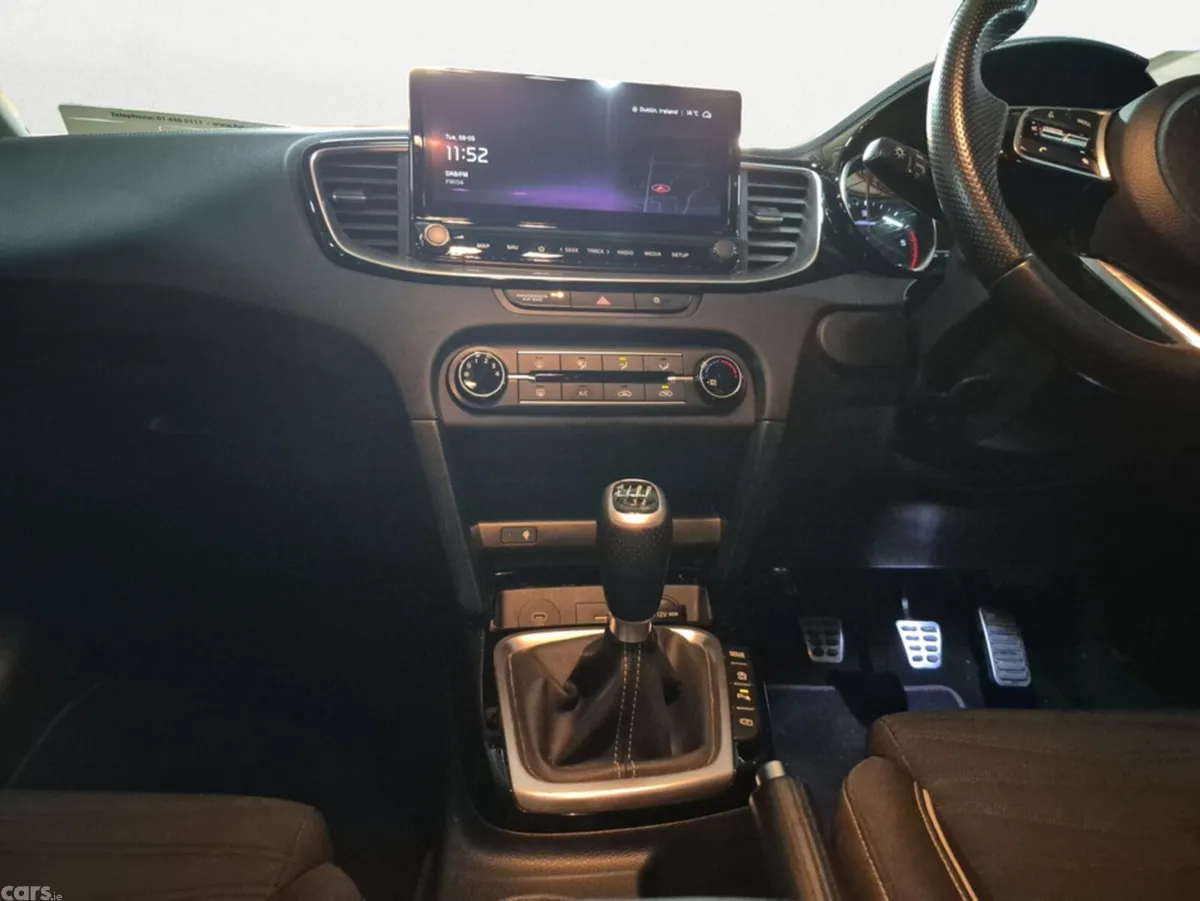 Kia Ceed Hatchback, Diesel, 2023, Grey