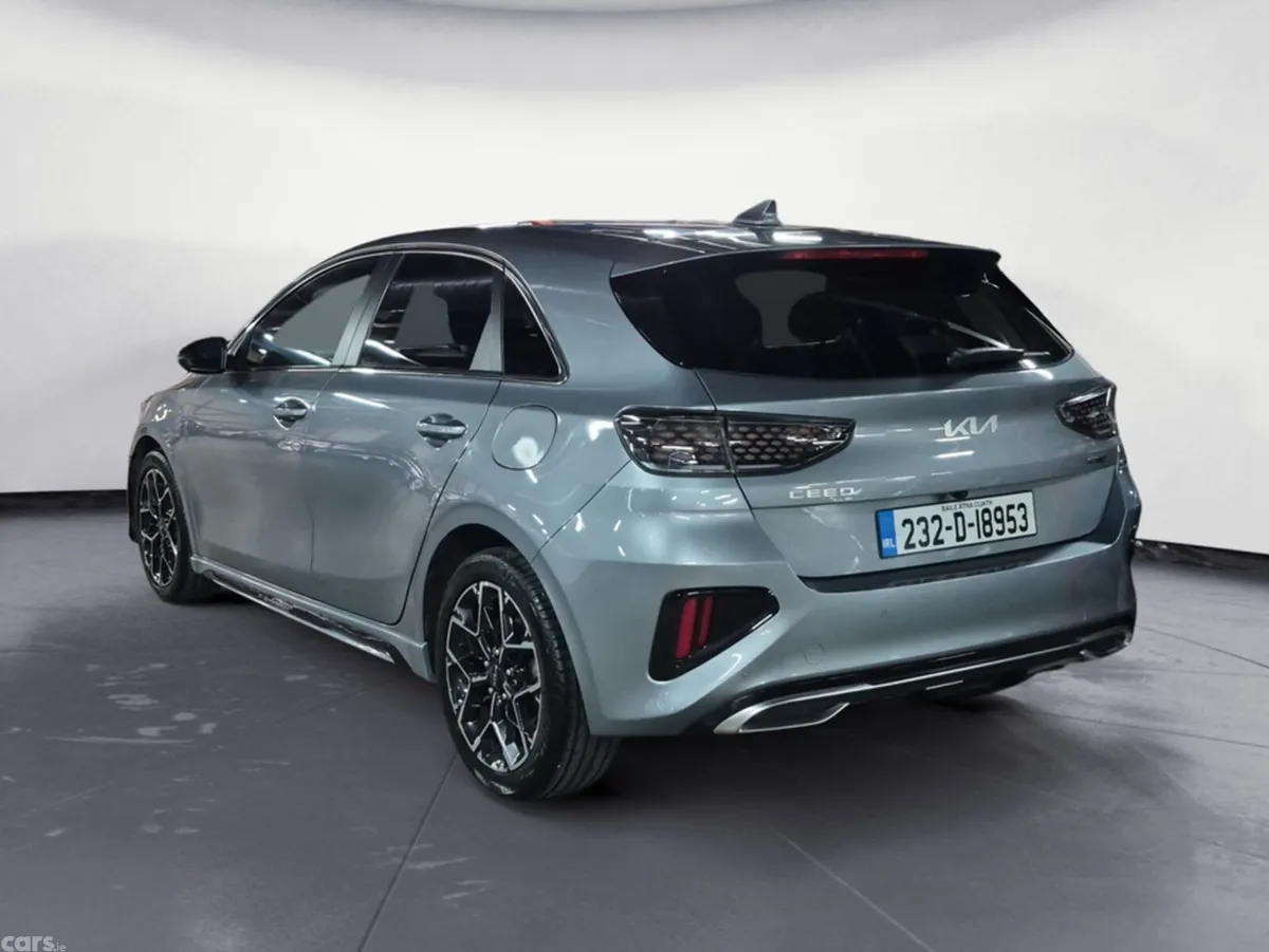 Kia Ceed Hatchback, Diesel, 2023, Grey