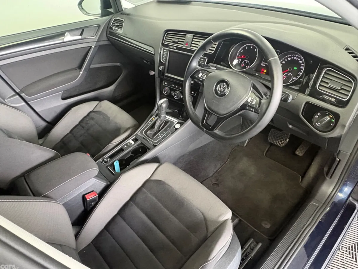Volkswagen Golf Hatchback, Petrol, 2015, Blue