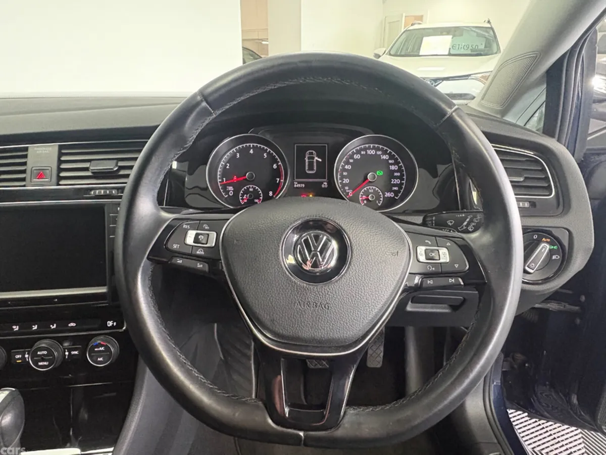 Volkswagen Golf Hatchback, Petrol, 2015, Blue
