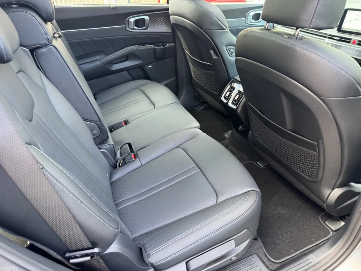 Kia Sorento MPV, Petrol Plug-in Hybrid, 2026, Grey