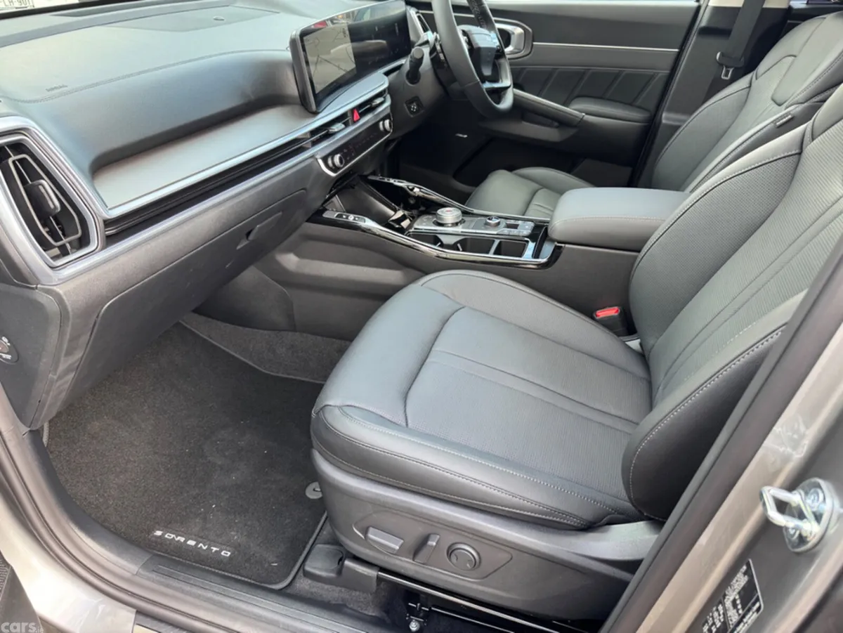Kia Sorento MPV, Petrol Plug-in Hybrid, 2026, Grey