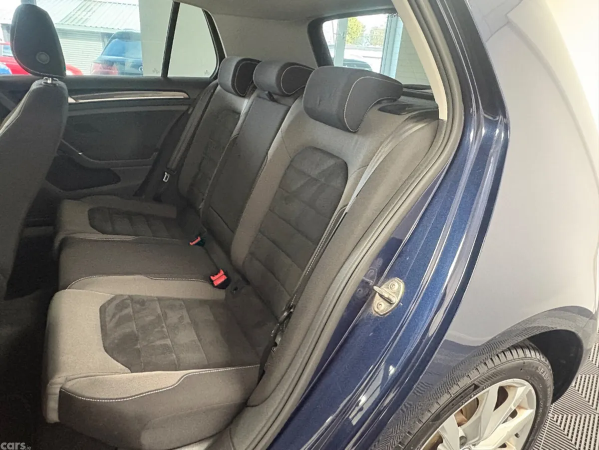 Volkswagen Golf Hatchback, Petrol, 2015, Blue