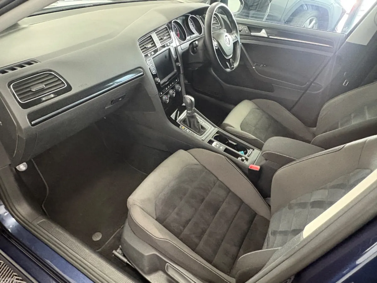Volkswagen Golf Hatchback, Petrol, 2015, Blue