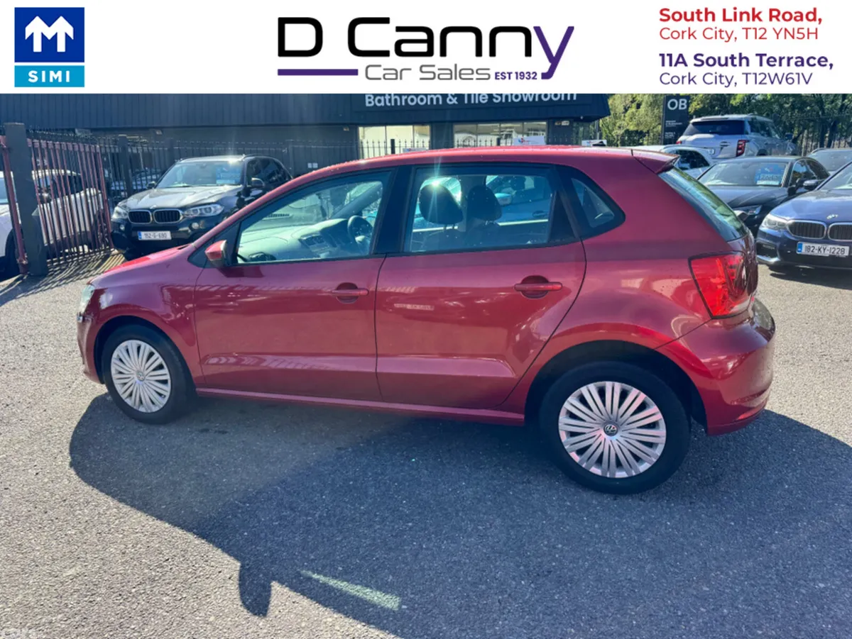 Volkswagen Polo Hatchback, Petrol, 2014, Red