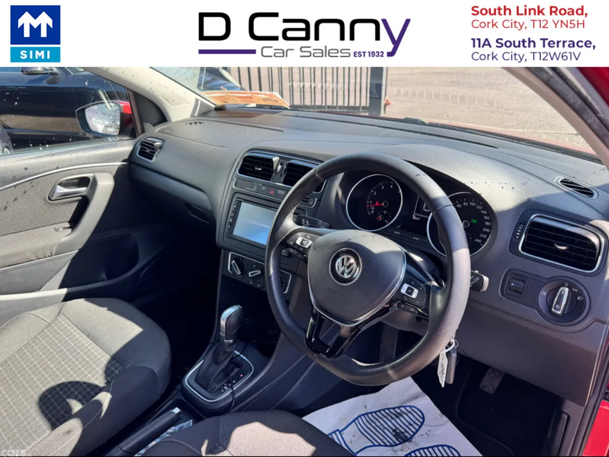 Volkswagen Polo Hatchback, Petrol, 2014, Red
