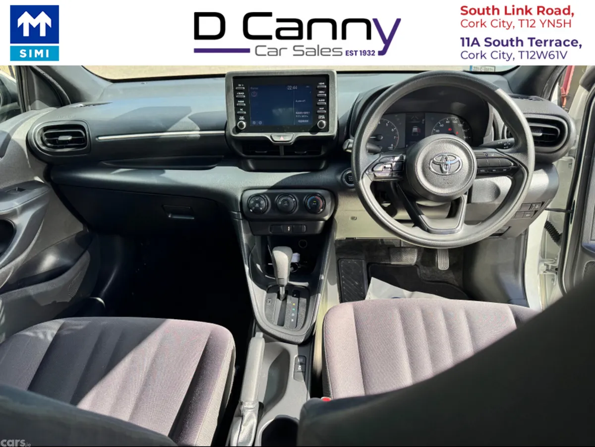 Toyota Yaris Hatchback, Petrol, 2020, White