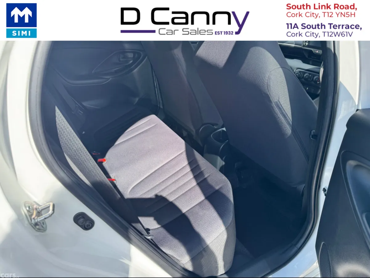 Toyota Yaris Hatchback, Petrol, 2020, White