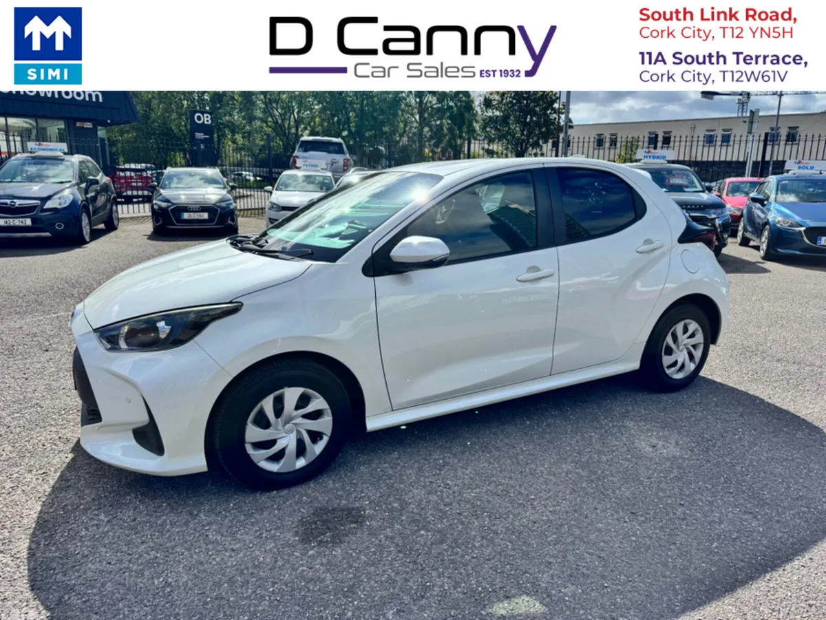 Toyota Yaris Hatchback, Petrol, 2020, White