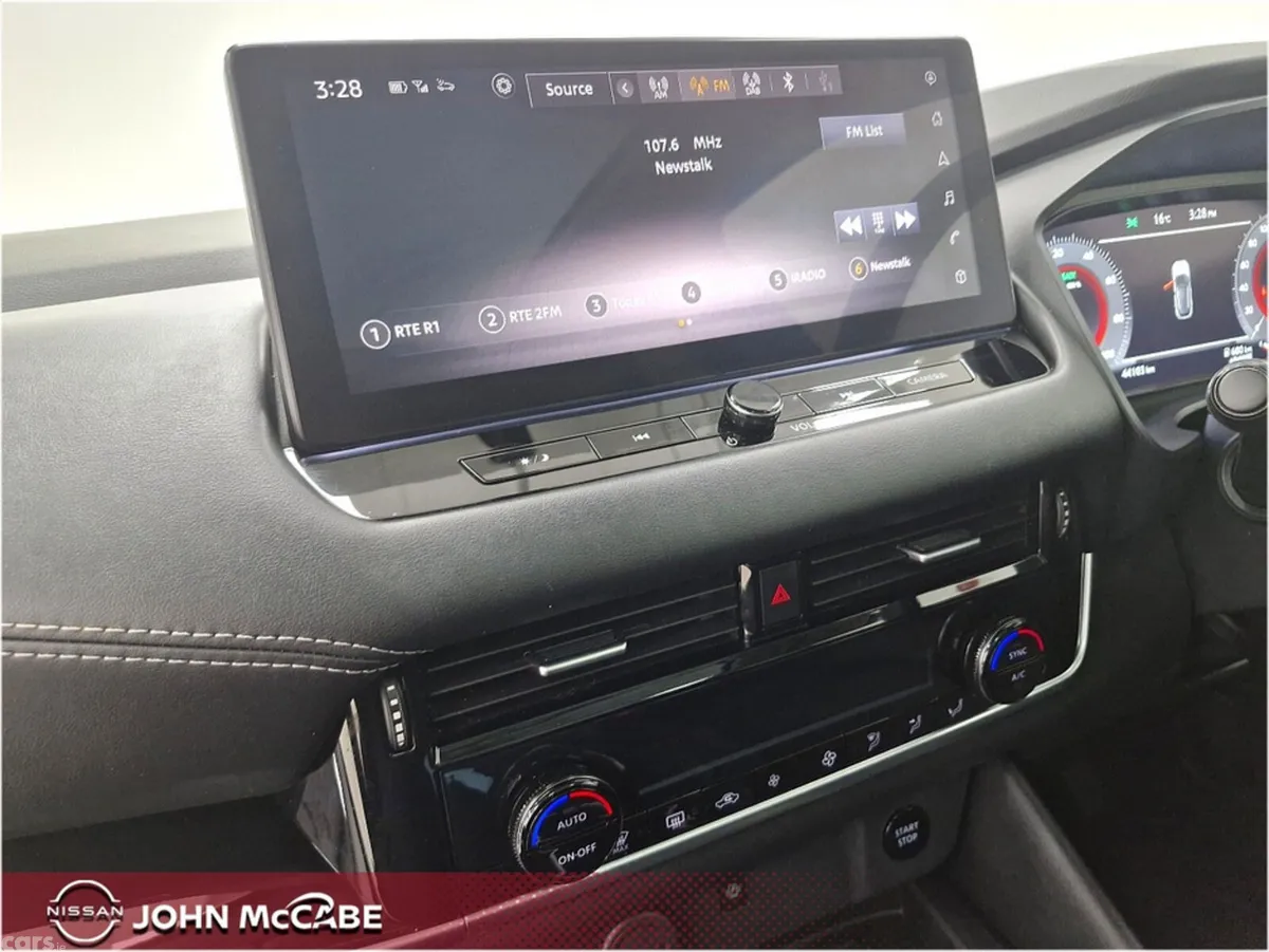 Nissan Qashqai MPV, Petrol Hybrid, 2024, Black