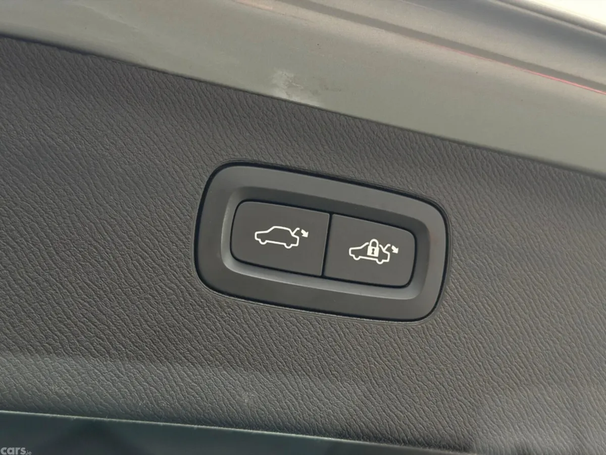 Volvo XC90 Estate, Petrol Plug-in Hybrid, 2024, Grey