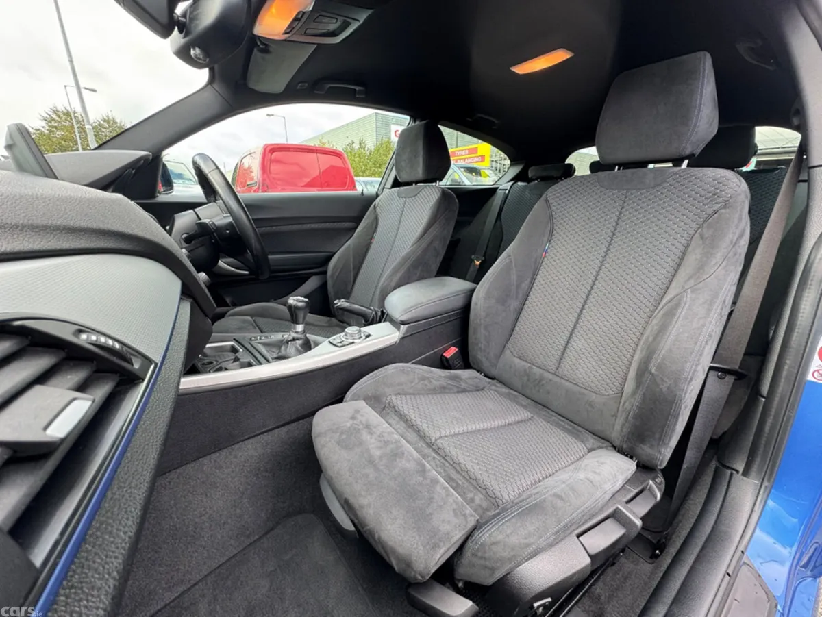 BMW 1-Series Hatchback, Diesel, 2015, Blue